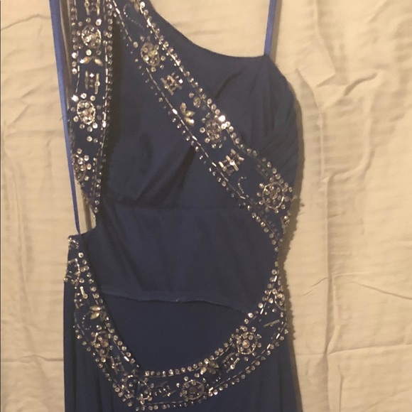 Prom/homecoming/formal dress - Picture 2 of 5